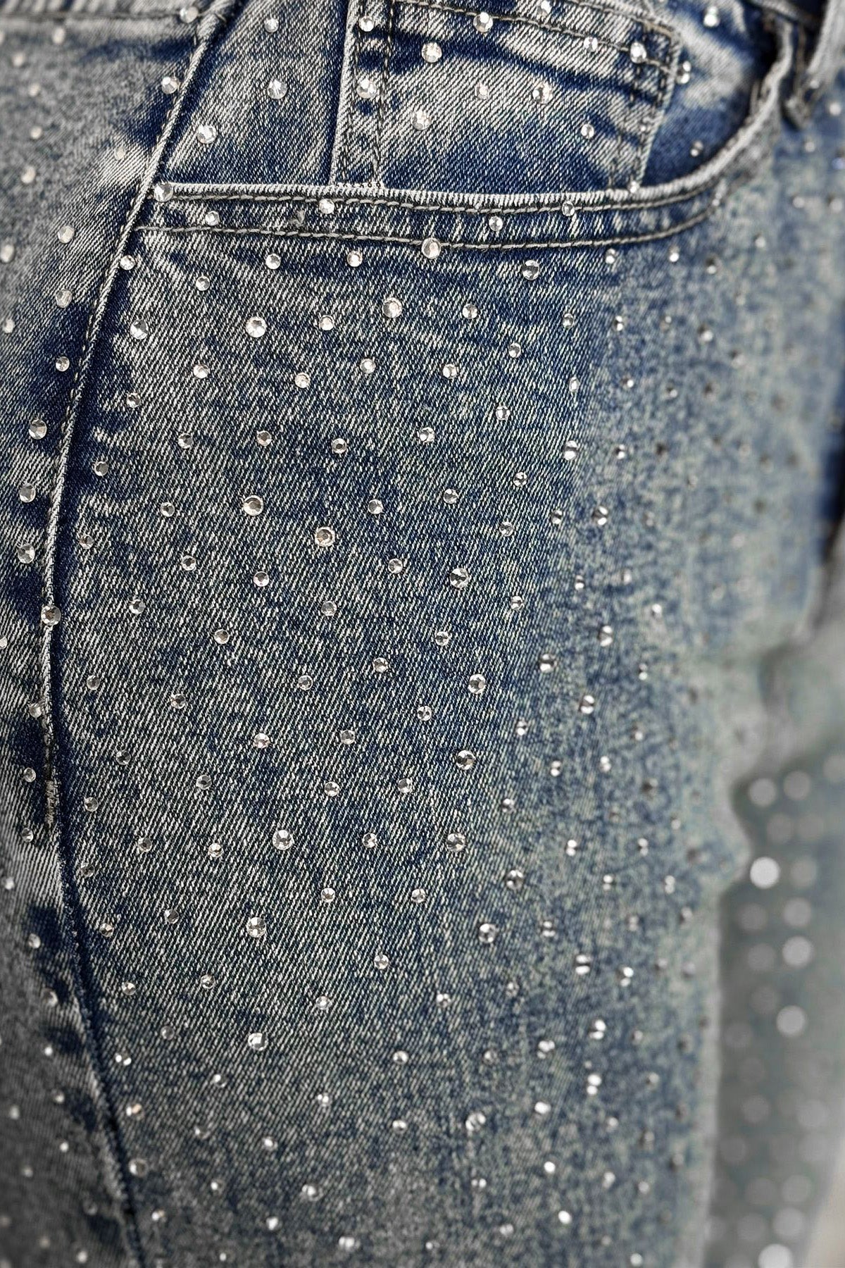 Rhinestone Skinny Raw Hem Jeans