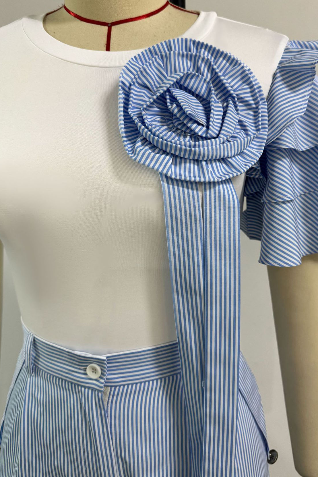 Single Ruffle Sleeve T-Shirt Striped Pants Set