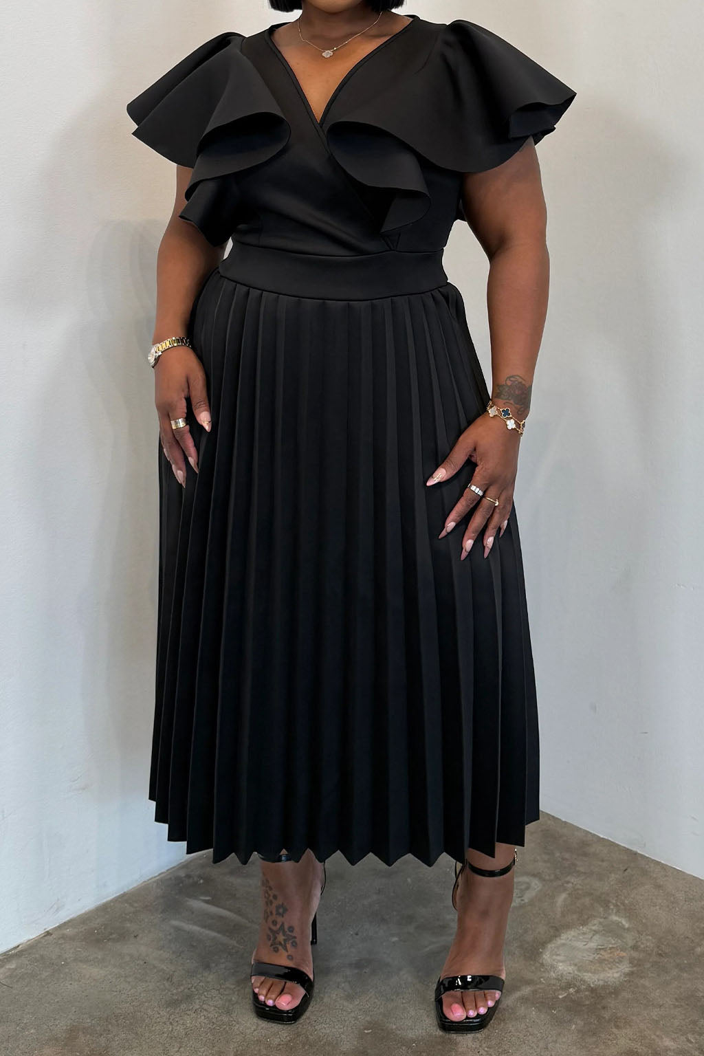 Plus Size Ruffle Sleeve Pleated Dress
