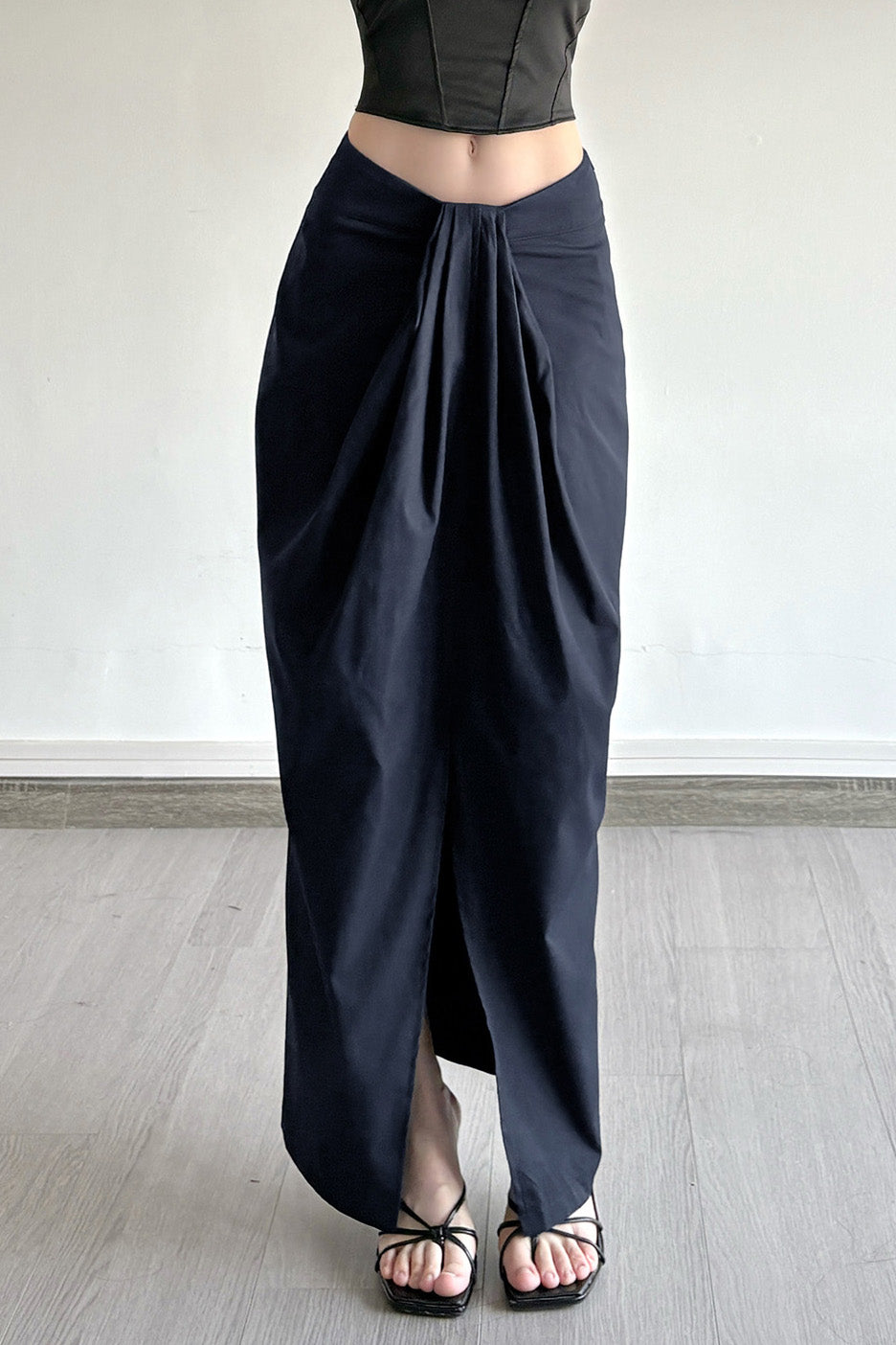 Solid Knot Front Slit Midi Skirt