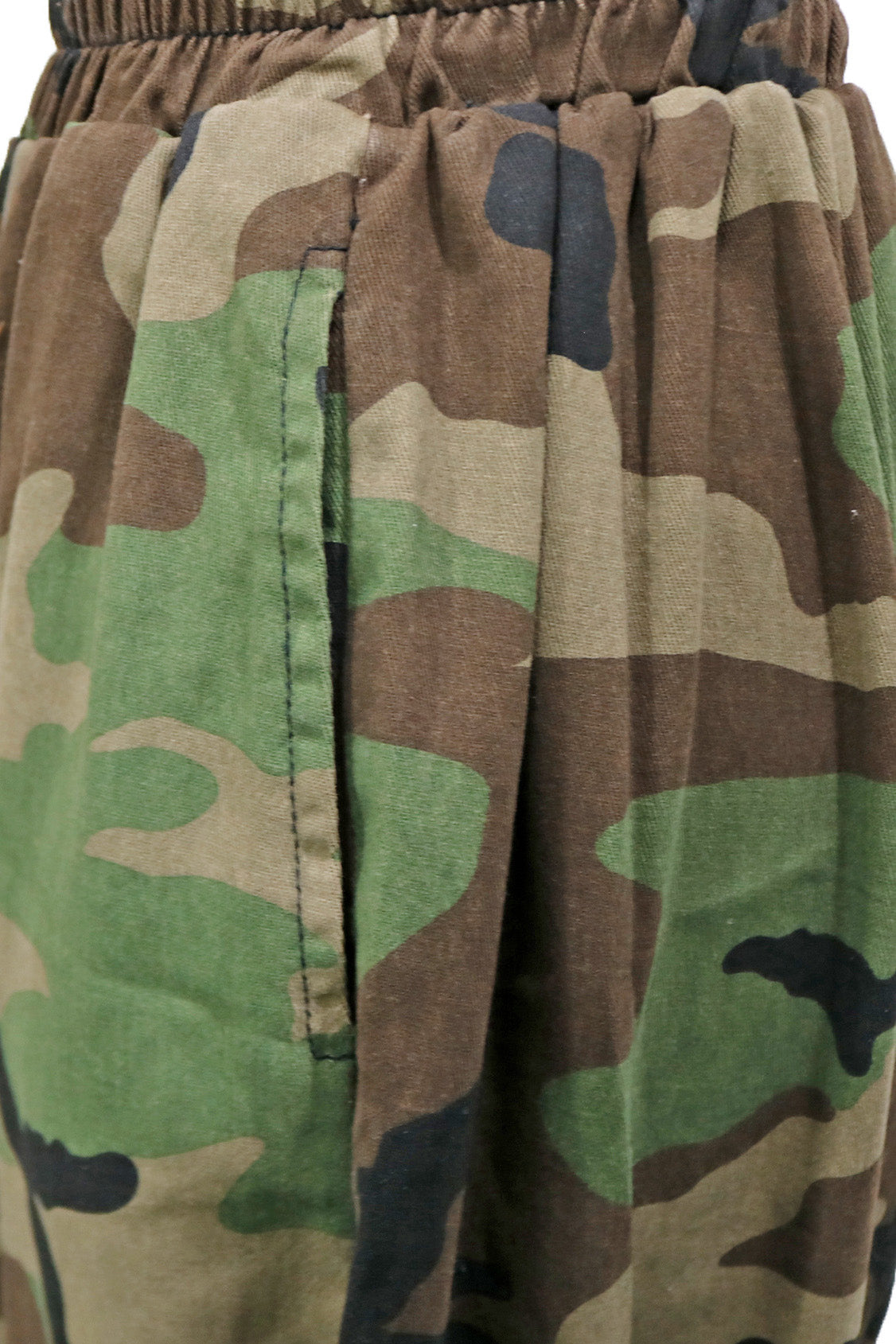 Camo Print Elastic Waist Capri Jeans