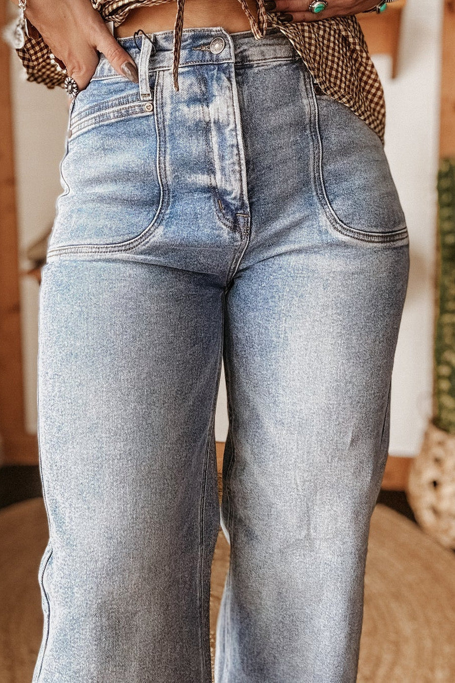 Washed Stretch Mid-Rise Straight Jeans