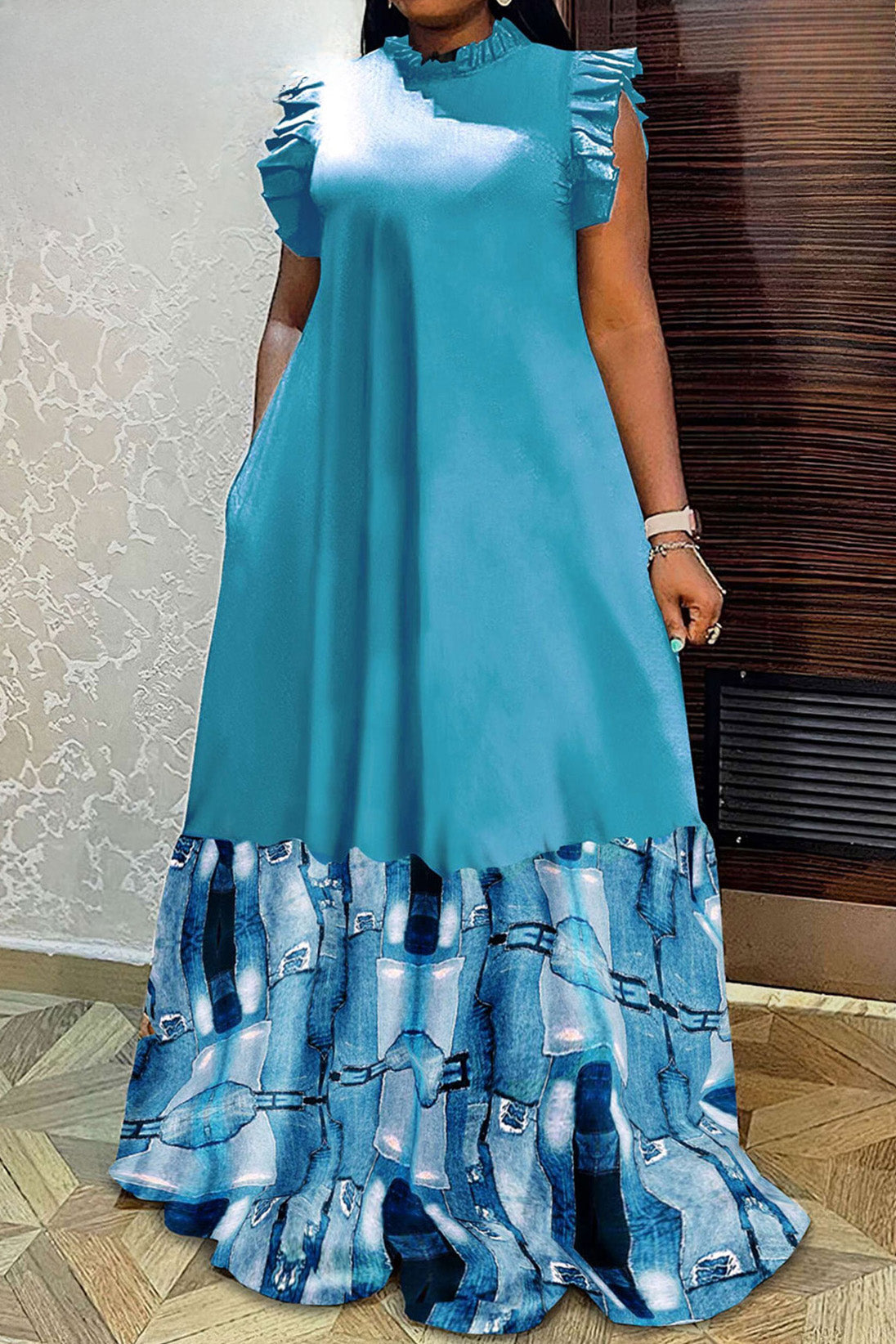 Maxi Dress With Ruffle Sleeve