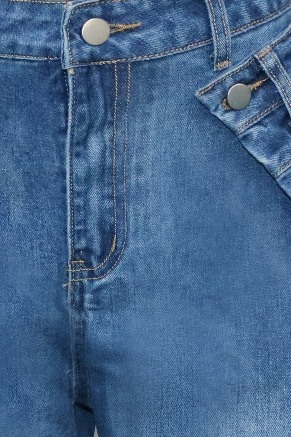 Curved Seam Barrel Leg Jeans