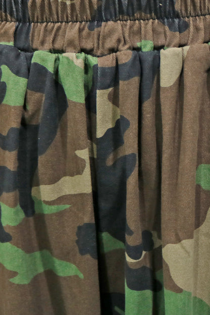 Camo Print Elastic Waist Capri Jeans