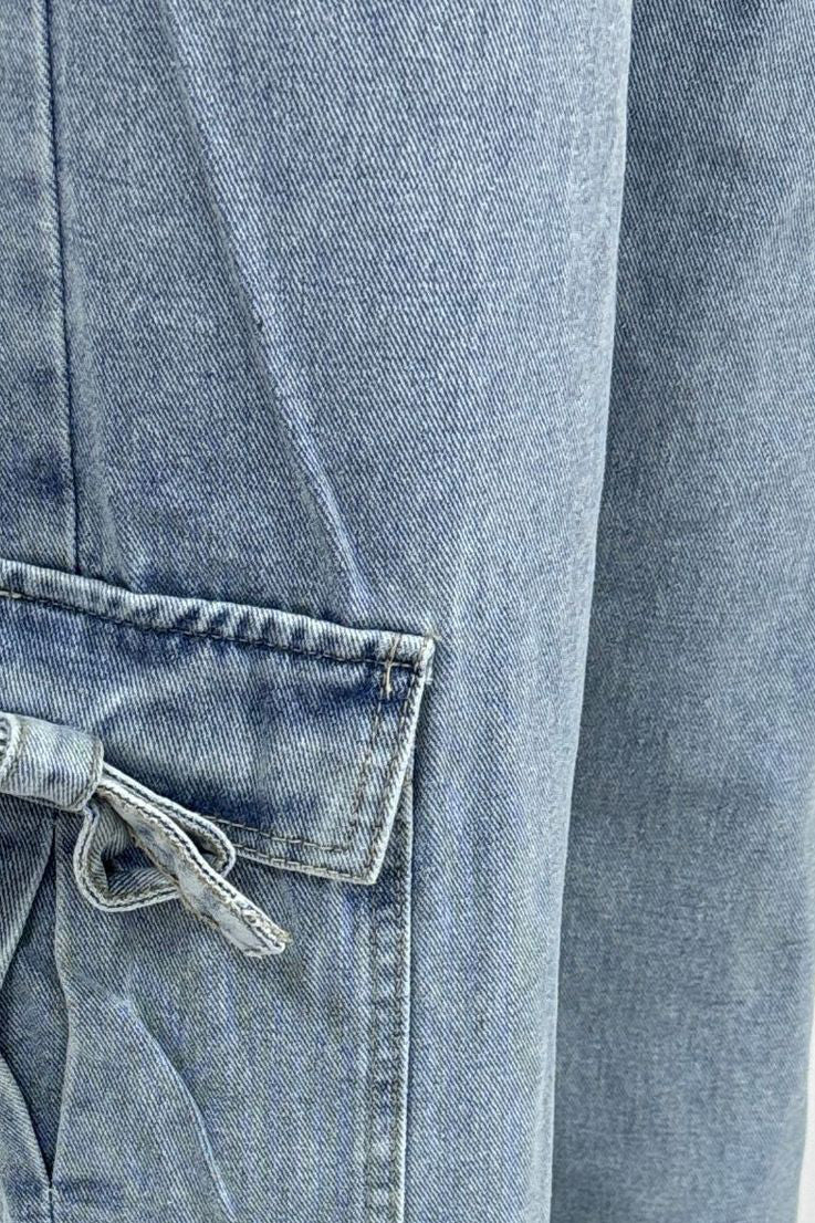 Low Rise Wide Leg Cargo Jeans