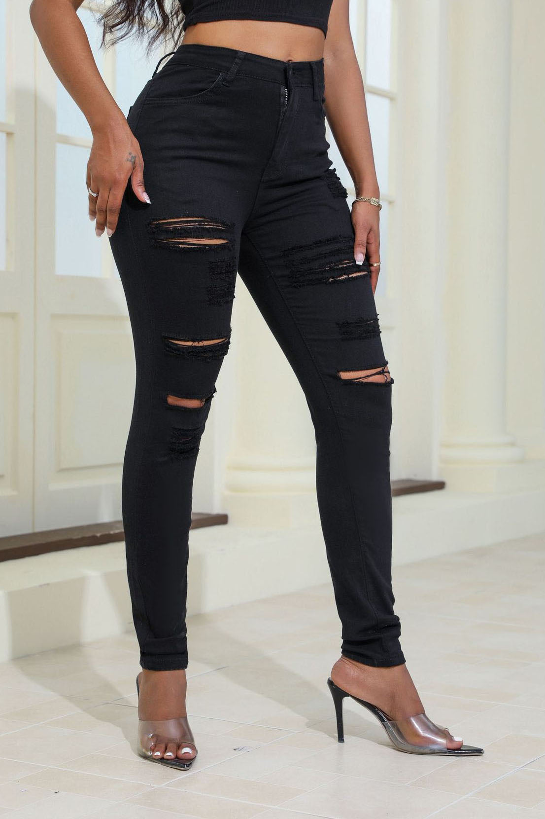 Ripped Frayed Skinny Jeans