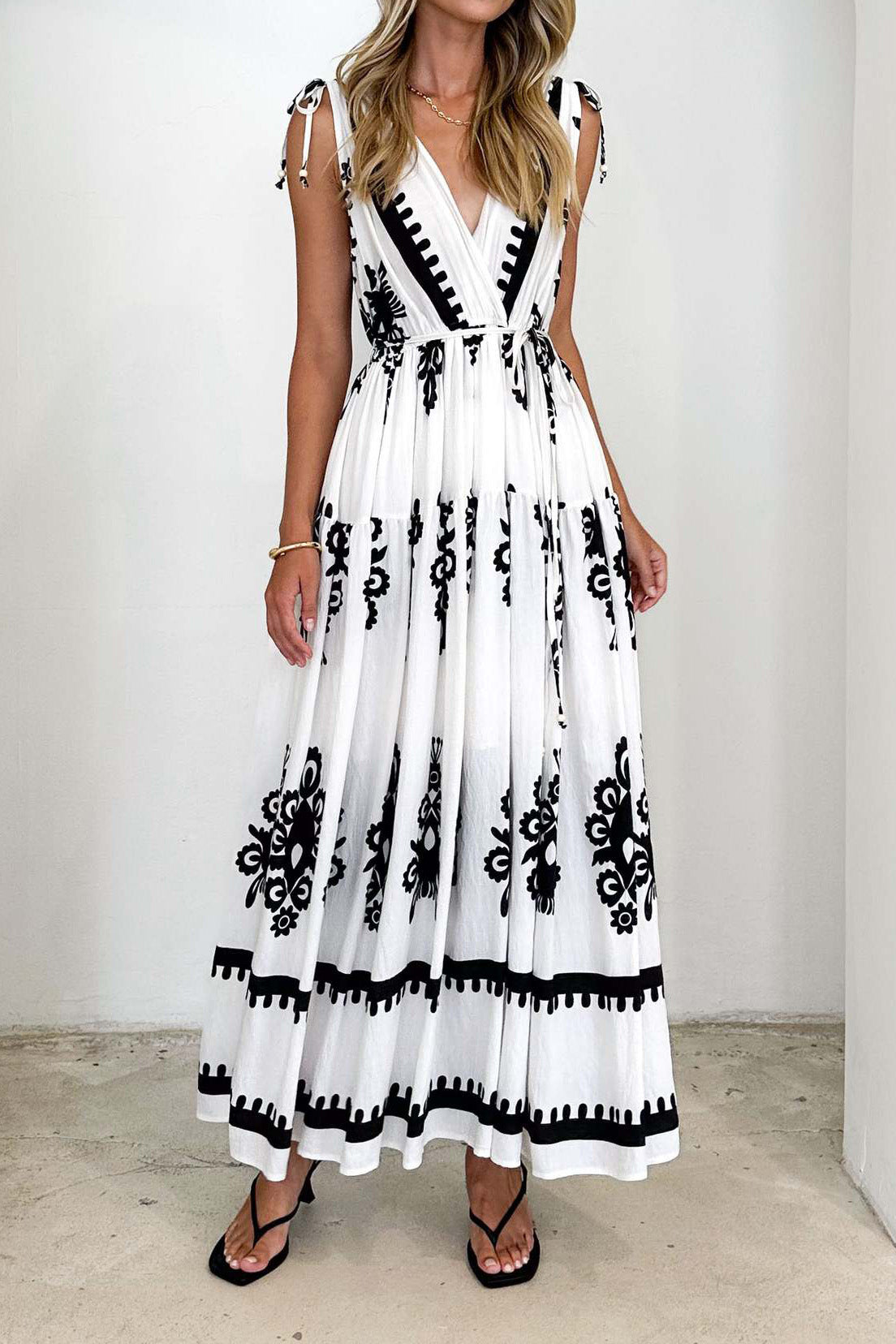 Bohemian Floral Print V-Neck Maxi Dress