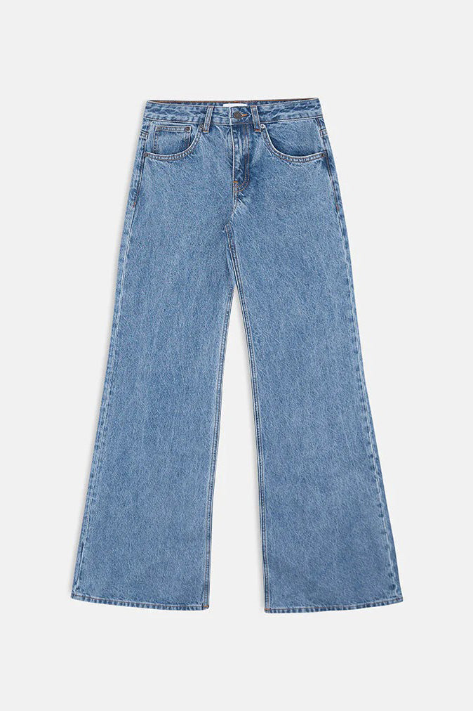 Low Rise Relaxed Wide Leg Jeans