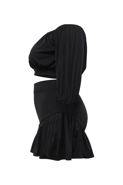 2-Piece Off-Shoulder Ruffle Shorts Set