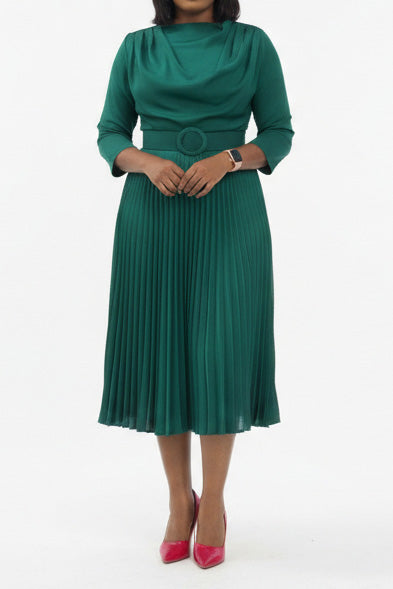 Solid Pleated Plus Size Midi Dress