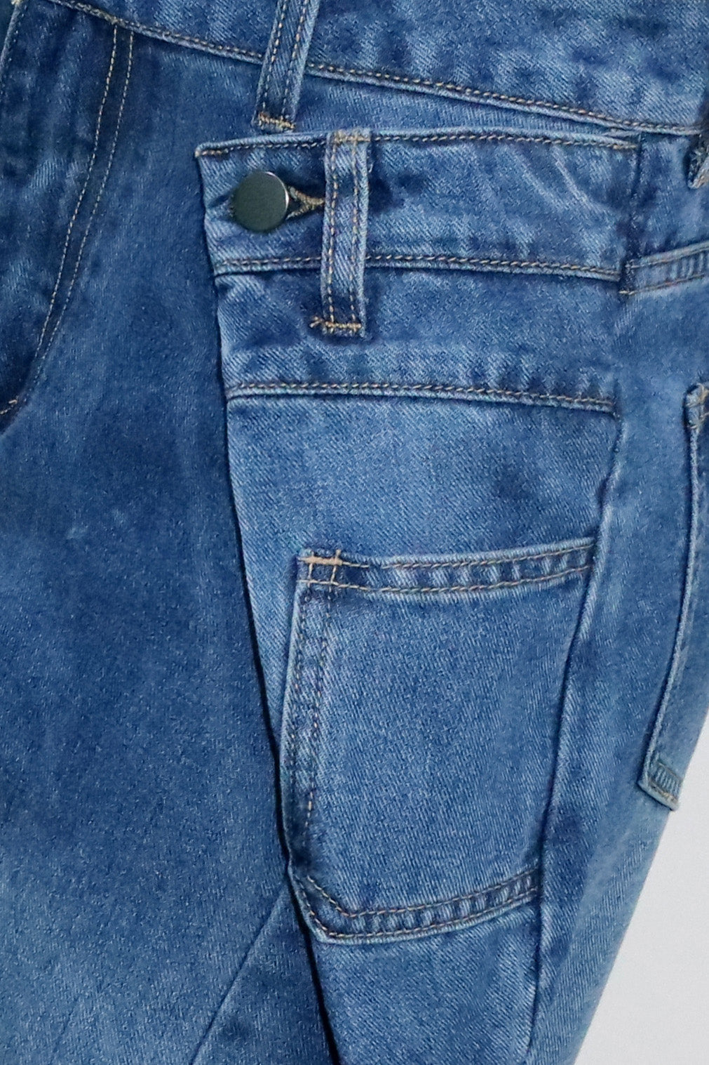 Curved Seam Barrel Leg Jeans