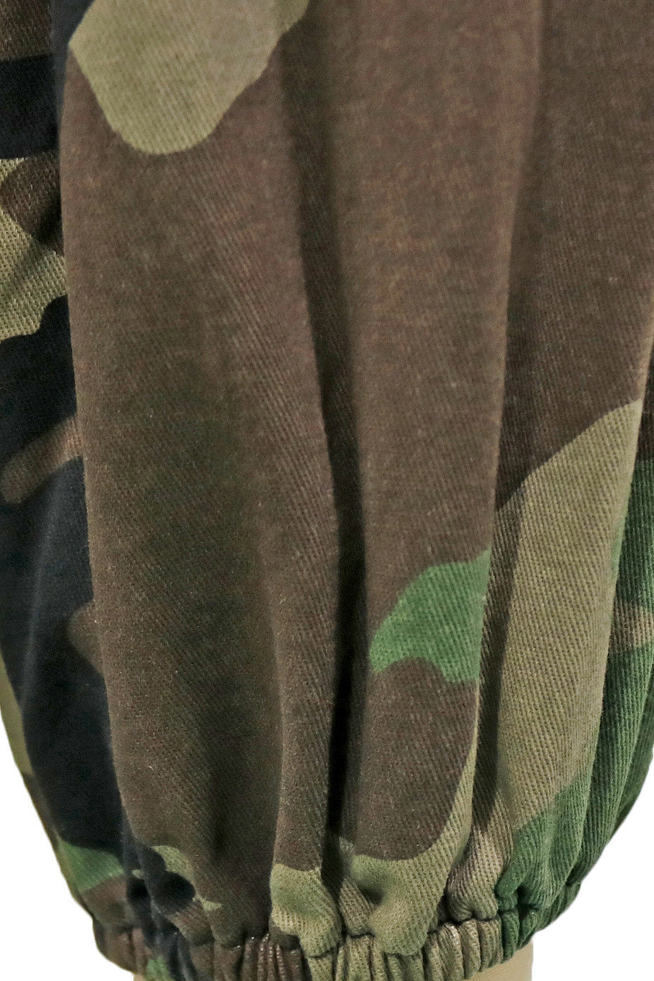 Camo Print Elastic Waist Capri Jeans