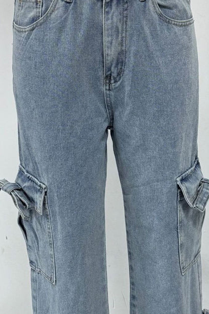 Low Rise Wide Leg Cargo Jeans