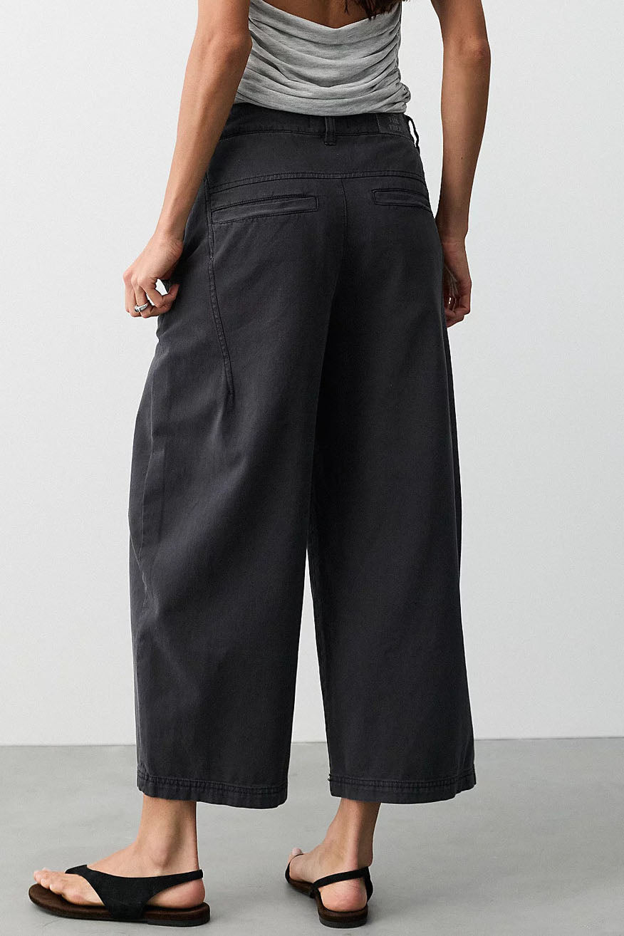 Cropped Wide-Leg Jeans