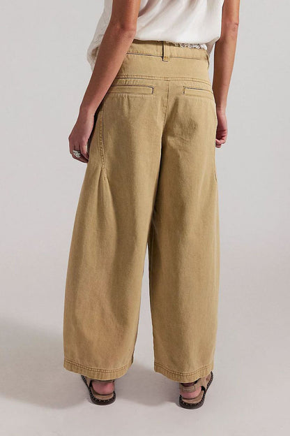 Cropped Wide-Leg Jeans