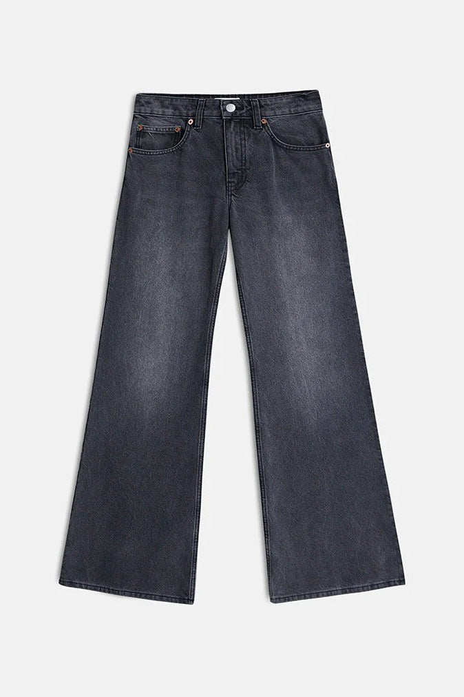 Low Rise Relaxed Wide Leg Jeans